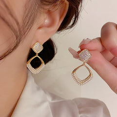 Bông Tai Tòn Teng Hình Thoi Đôi Đính Đá Phối Hạt Trai Nhỏ