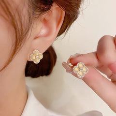 Bông Tai Hình Hoa 4 Cánh Đá Mắt Mèo Viền Đá Trắng Sát Tai