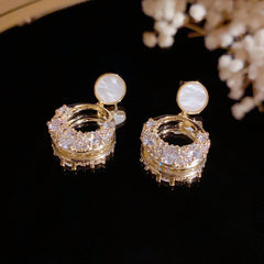 Bông Tai Tòn Teng Tròn Đôi Đính Đá Phối Xà Cừ Trắng Cá Tính