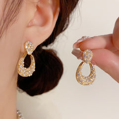 BÔNG TAI TÒN TENG DÁNG GIỌT NƯỚC ĐÔI PHỐI ĐÁ HẠT TRAI ĐAN XEN