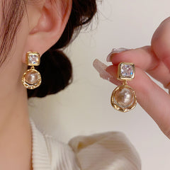 BÔNG TAI TÒN TENG ĐÁ VUÔNG TRẮNG PHỐI HẠT NÂU VIỀN VÀNG