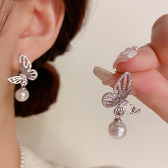 Bông Tai Tòn Teng Cánh Bướm 3D Đính Đá Trắng Phối Hạt Trai Sang Trọng