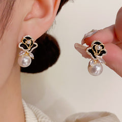 Bông Tai Hoa Hồng Đen Viền Đá Trắng Phối Hạt Nữ Tính