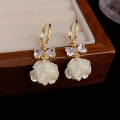 Bông Tai Khoen Tòn Teng Nơ Đá Phối Hoa Hồng Trắng