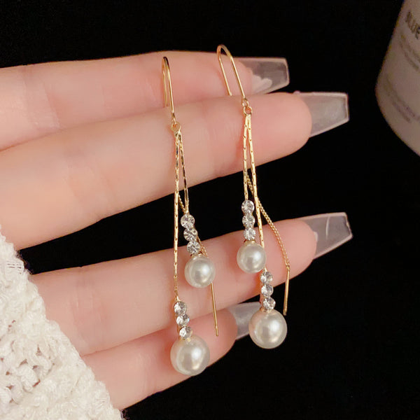 BÔNG TAI TÒN TENG TUA RUA 2 SỢI HẠT TRAI ĐÍNH ĐÁ TRẮNG DÁNG DÀI