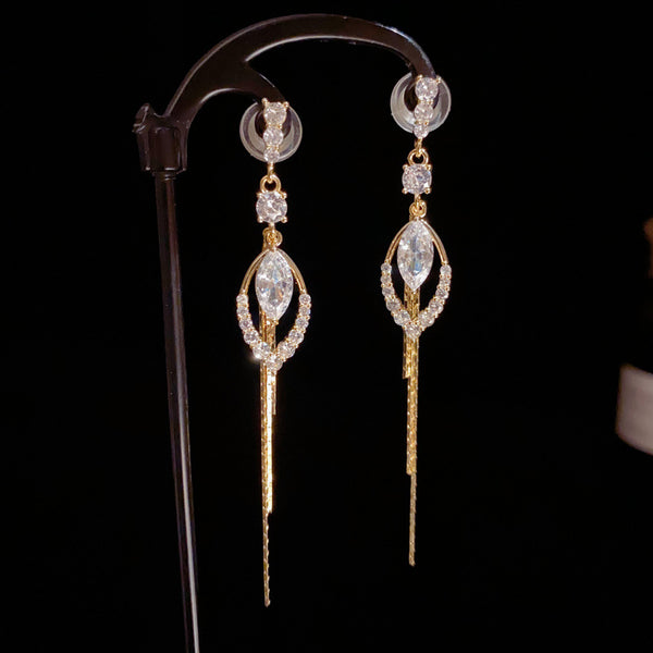 BÔNG TAI TÒN TENG DÁNG LÁ KÉP ĐÍNH ĐÁ TRẮNG TUA RUA DÀI