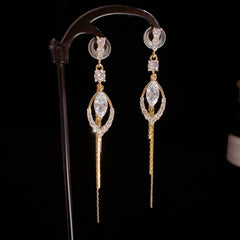 BÔNG TAI TÒN TENG DÁNG LÁ KÉP ĐÍNH ĐÁ TRẮNG TUA RUA DÀI