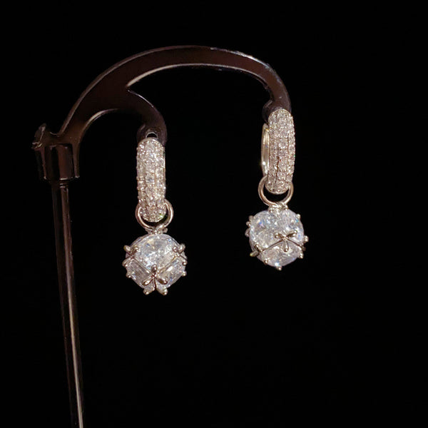 BÔNG TAI KHOEN TÒN TENG PHỐI ĐÁ LẬP PHƯƠNG NHIỀU MẶT 2 KIỂU THỜI TRANG