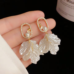 Bông Tai Tòn Teng Cánh Hoa Trắng Rơi Phối Đá 3H Nữ Tính