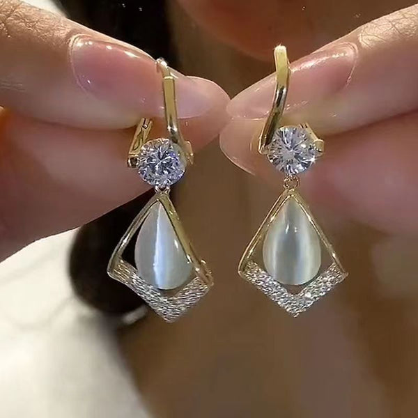 Bông Tai Khoen Xoắn Dáng Thoi Đính Đá Mắt Mèo Giọt Nước