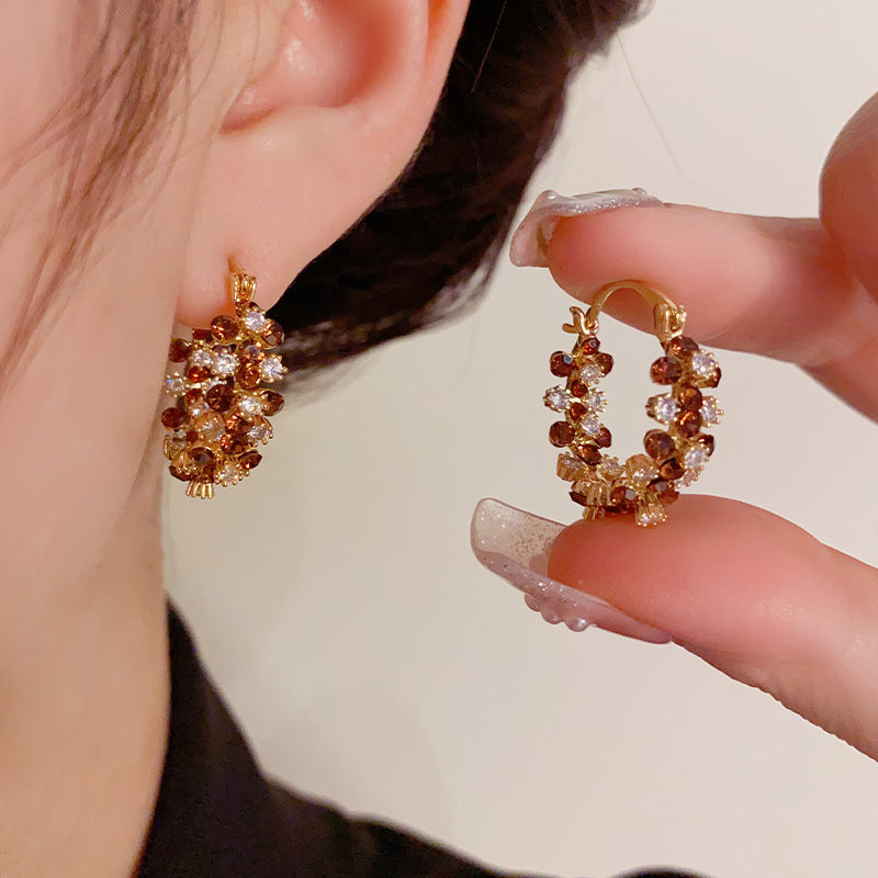 Bông Tai Khoen Tròn Phối Hoa Đá Màu Xinh Xắn