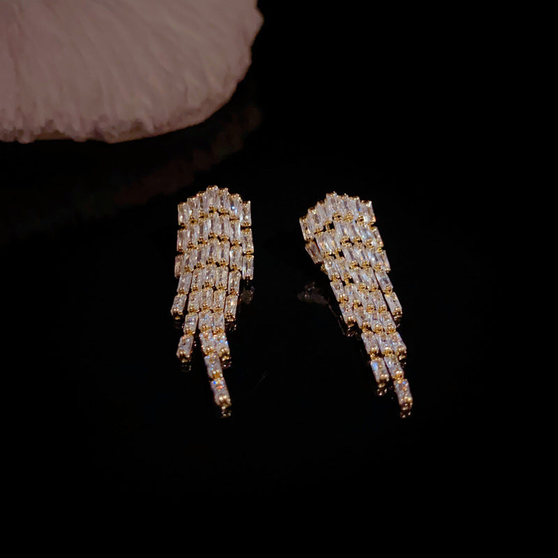 BÔNG TAI TÒN TENG TUA RUA ĐÁ CHỮ NHẬT DÁNG RƠI SANG TRỌNG