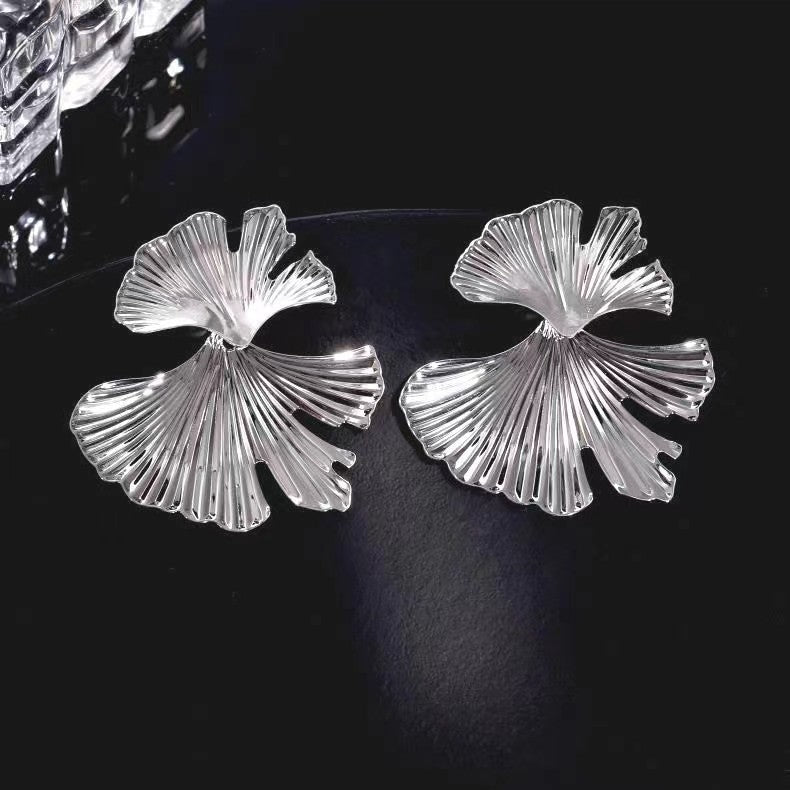 Bông Tai Tòn Teng Dáng Đuôi Cá Bạc Siêu Sáng