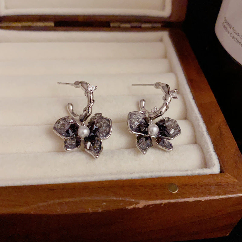 BÔNG TAI TÒN TENG HÌNH NƠ ĐÁ LOANG XÁM ĐEN ĐỘC ĐÁO