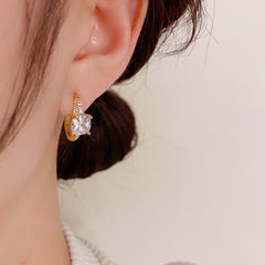 BÔNG TAI KHOEN TRÒN MẶT ĐÁ VUÔNG PHỐI ĐÁ TẤM THỜI TRANG