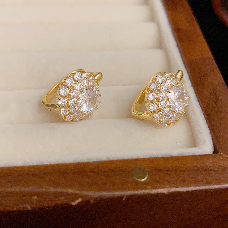 Bông Tai Khoen Nụ Hoa Đá Sát Tai Siêu Sáng