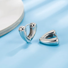 Bông Tai Khoen Trái Tim Bạc Sát Tai Cá Tính