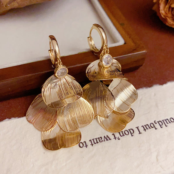 BÔNG TAI KHOEN TÒN TENG CÁNH LƯỚI DÁNG TRÁI TIM TẦNG CÁ TÍNH