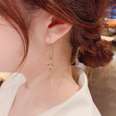 Bông Tai Tòn Teng Uốn Dây Mảnh Đính Đá Trắng Dáng Dài