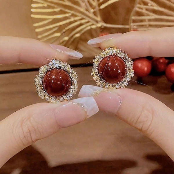 Bông Tai Hạt Trai Đỏ Viền Đá Trắng Sang Trọng Sát Tai Dạng Kẹp