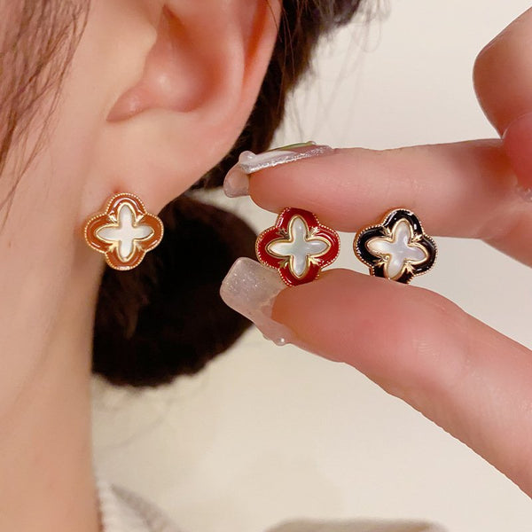 Bông Tai Hình Hoa 4 Cánh VC Viền Sắc Màu Sát Tai