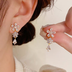 Bông Tai Tòn Teng Hoa Đá 3 Tầng Nhỏ Xinh Siêu Sáng