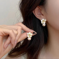 Bông Tai Hoa Đào 5 Cánh Phối 2 Cánh Đá Đính Ngọc Trai Nữ Tính