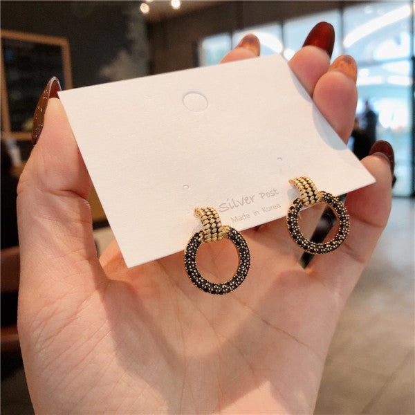 Bông Tai Khoen Tòn Teng Tròn Full Đá Đen