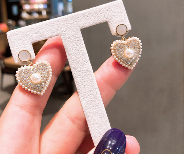 Bông Tai Tòn Teng Trái Tim Viền Ngọc Trai Đính Đá