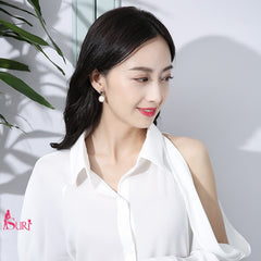 Bông Tai Tròn Trắng Vuông Đen