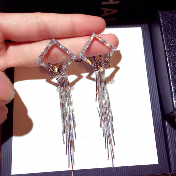 Bông Tai Tòn Teng Hình Thoi Cánh Bướm Tua Rua