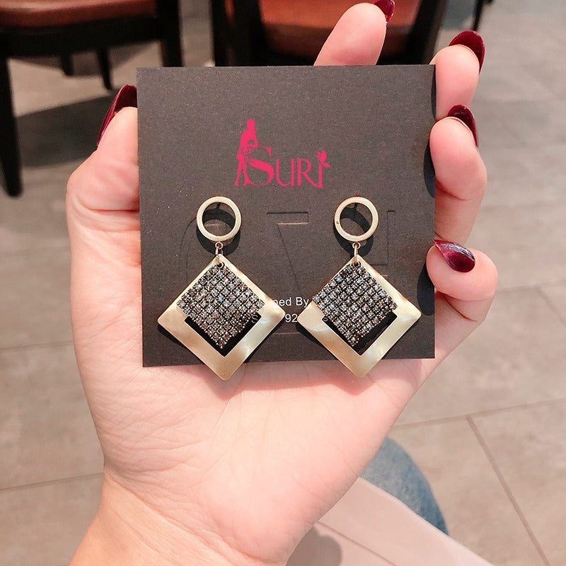 Bông Tai Tòn Teng Hình Thoi Đôi Đính Đá Đen