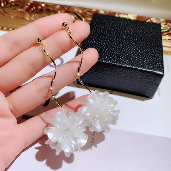 Bông Tai Tòn Teng Hoa Xà Cừ Gợn Sóng