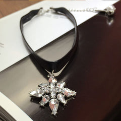 Vòng cổ choker mặt đá