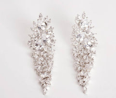 Bông tai đá dự tiệc sang trọng