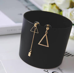 Bông tai bất đối xứng tam giác vàng