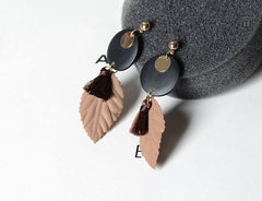 Bông tai tòn teng chiếc lá