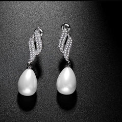 Bông tai tòn teng ngọc trai giot nước