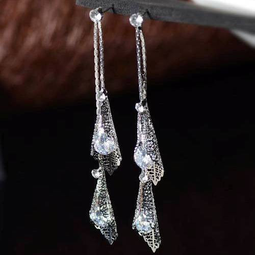 Bông tai tòn teng hoa thủy tinh