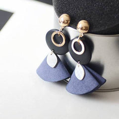 Bông tai tòn teng loa cho bạn gái dịu dàng