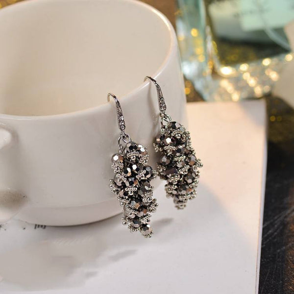 Bông tai tòn teng chùm hoa đá