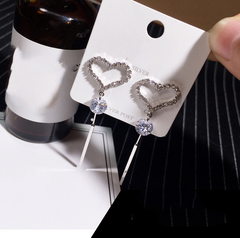 Bông tai tòn teng trái tim xinh xắn