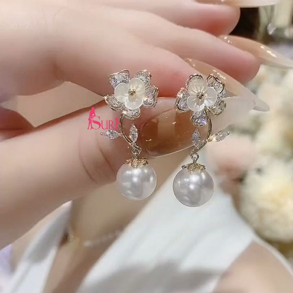 Bông Tai Tòn Teng Hoa Đá Xà Cừ Trắng Phối Hạt Trai Nữ Tính