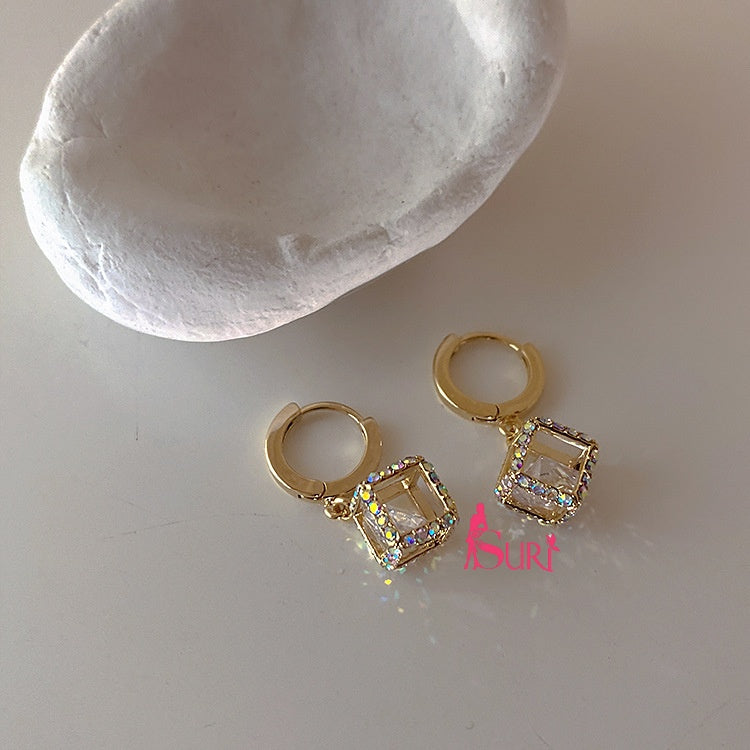 Bông Tai Khoen Tròn Phối Khối Lập Phương Đính Đá