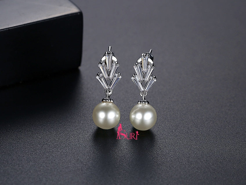 Bông Tai Tòn Teng Ngọc Trai Đính 5 Hạt Đá Vuông