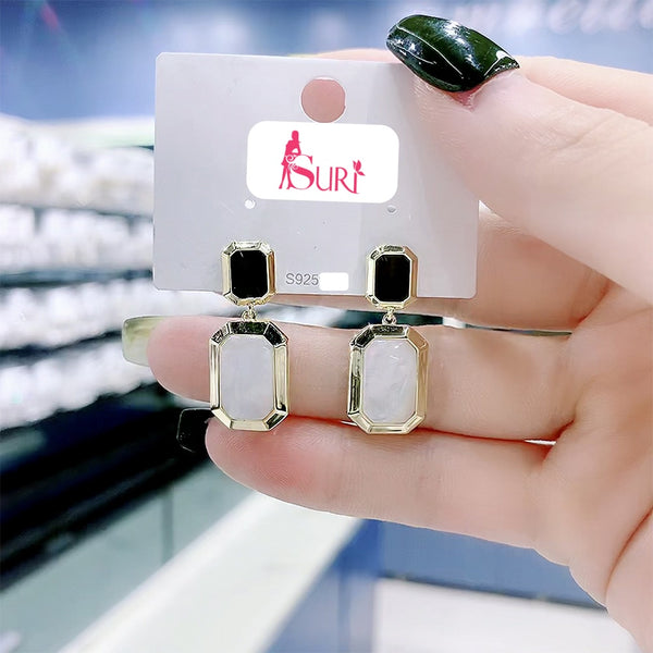 Bông Tai Tòn Teng Đính Đá 2 Màu Hình Chữ Nhật Trắng Đen Viền Vàng Cao Cấp