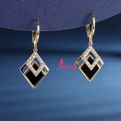 Bông Tai Tòn Teng Khoen Hình Thoi Đen Phối Đá Trắng Cá Tính