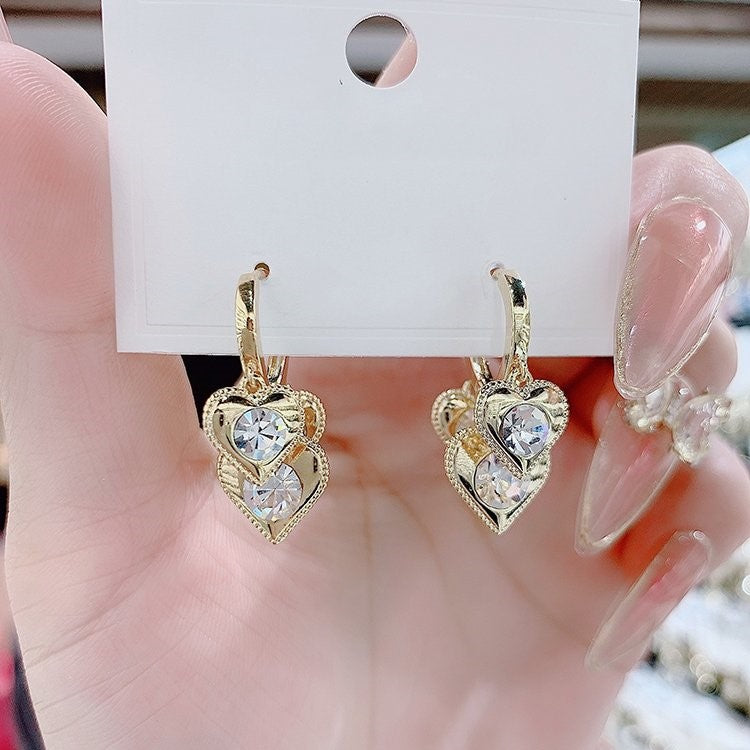 Bông Tai Khoen Tòn Teng Trái Tim Vàng Đính Đá Trắng 3 Hạt