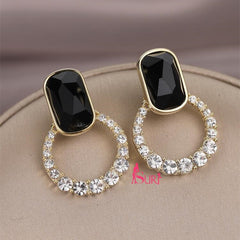 Bông Tai Tòn Teng Khoen Đính Đá Trắng Phối Chữ Nhật Đen Bo Cạnh Lạ Mắt