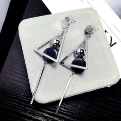 Bông tai tòn teng tam giác sành điệu